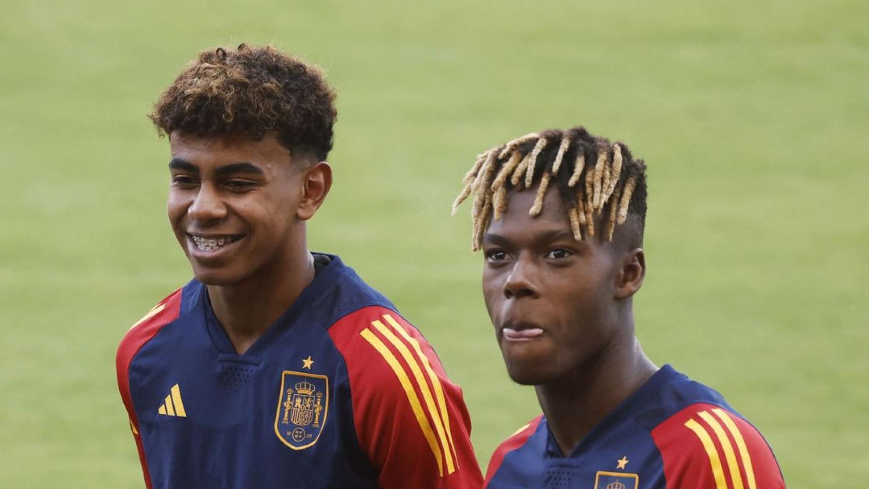 Lamine Yamal y Nico Williams, juntos durante una concentración con la selección española.