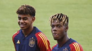 Lamine Yamal y Nico Williams, juntos durante una concentración con la selección española.