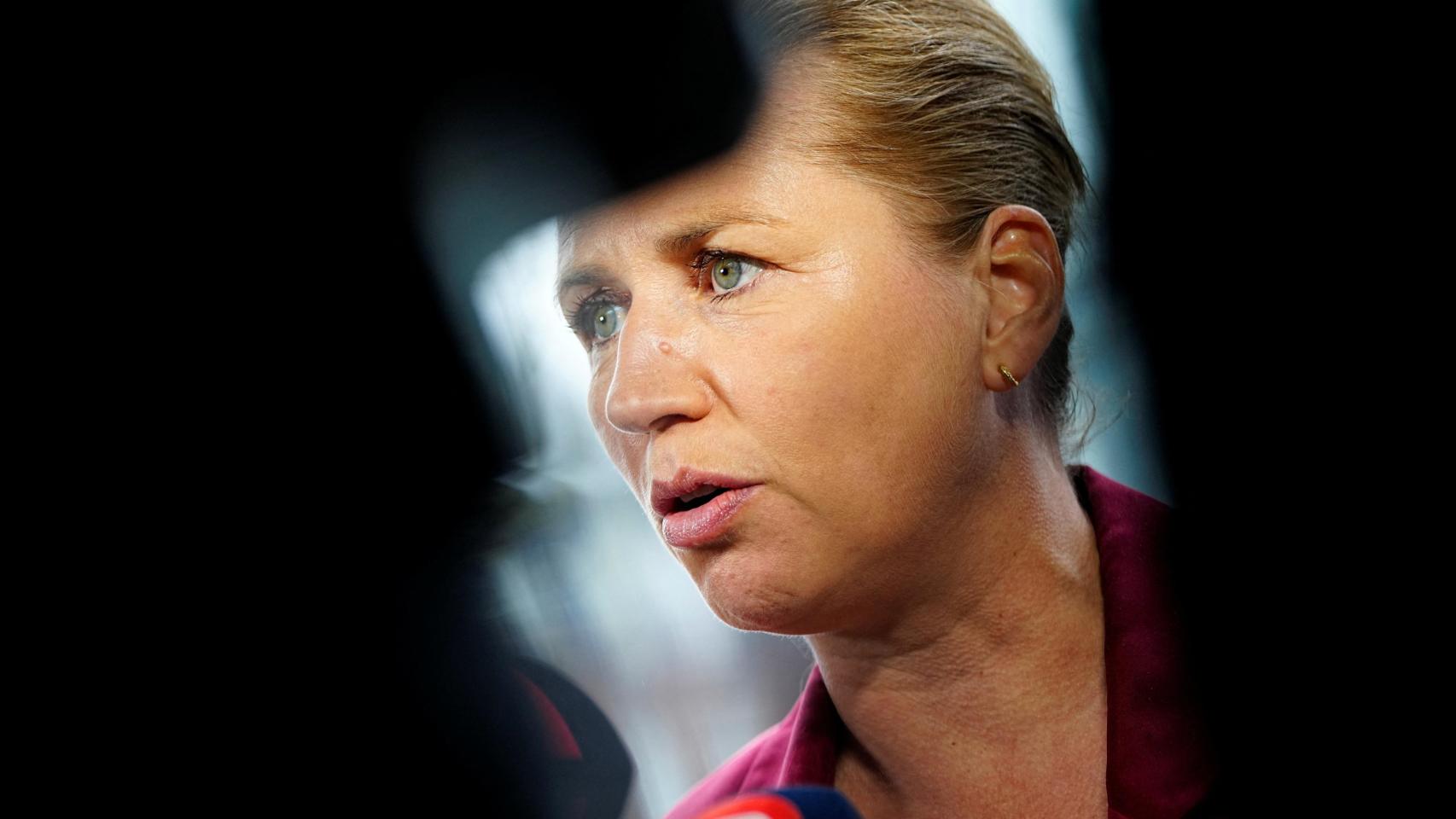 Mette Frederiksen, a su llegada a una reunión con el encargado real designado, Troels Lund Poulsen, en Copenhague.