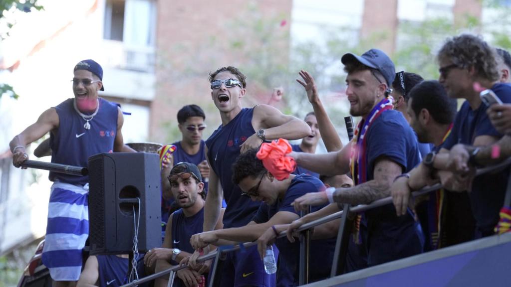 Los jugadores del Barça celebran el título de Liga.