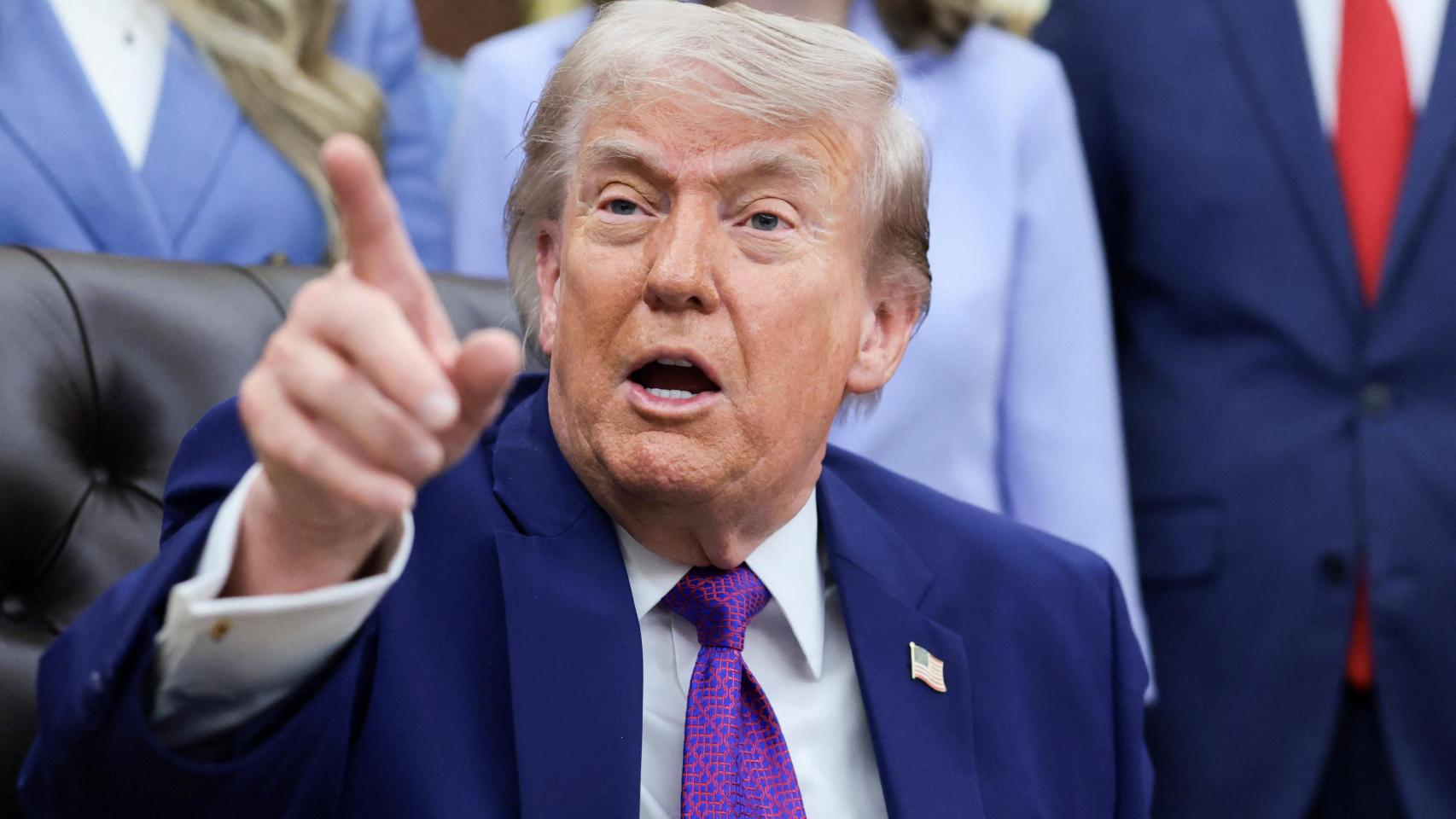 Trump califica de «basura» la última propuesta de paz de Irán y asegura que el alto el fuego está «en estado crítico»