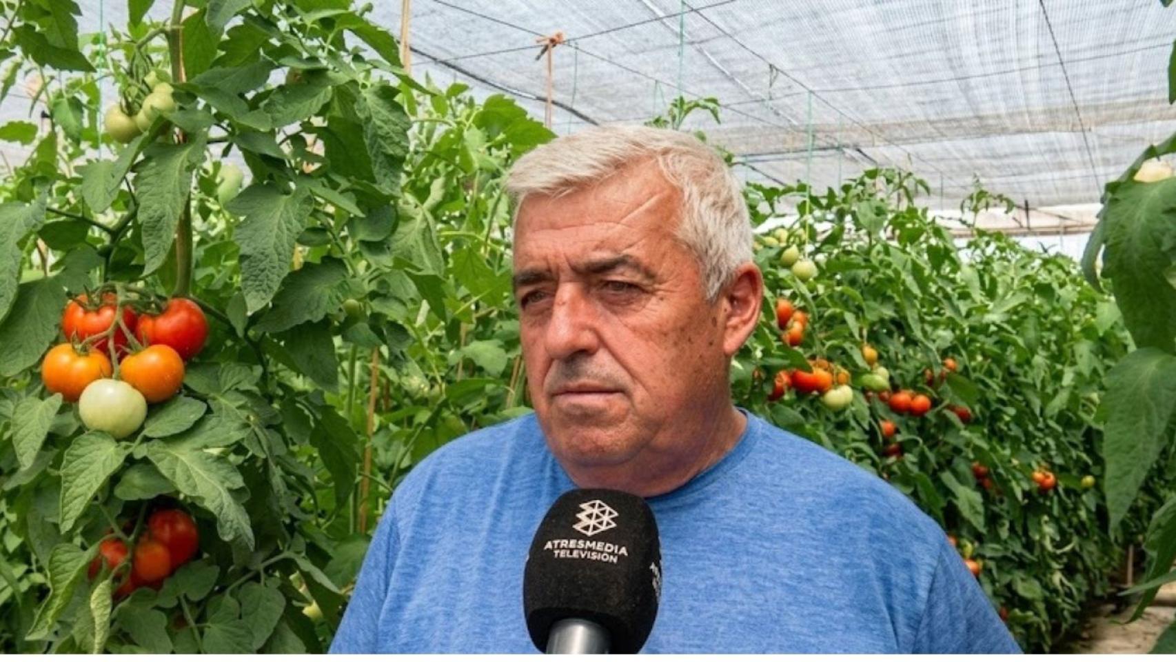 Juan Carlos, frutero. 