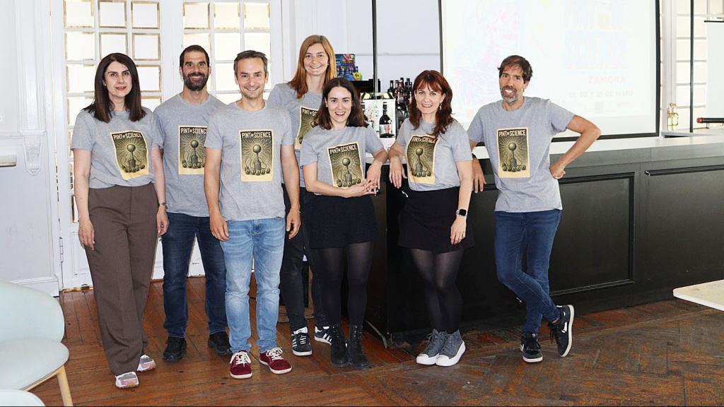 Foto de familia del Pint Of Science del 2025.