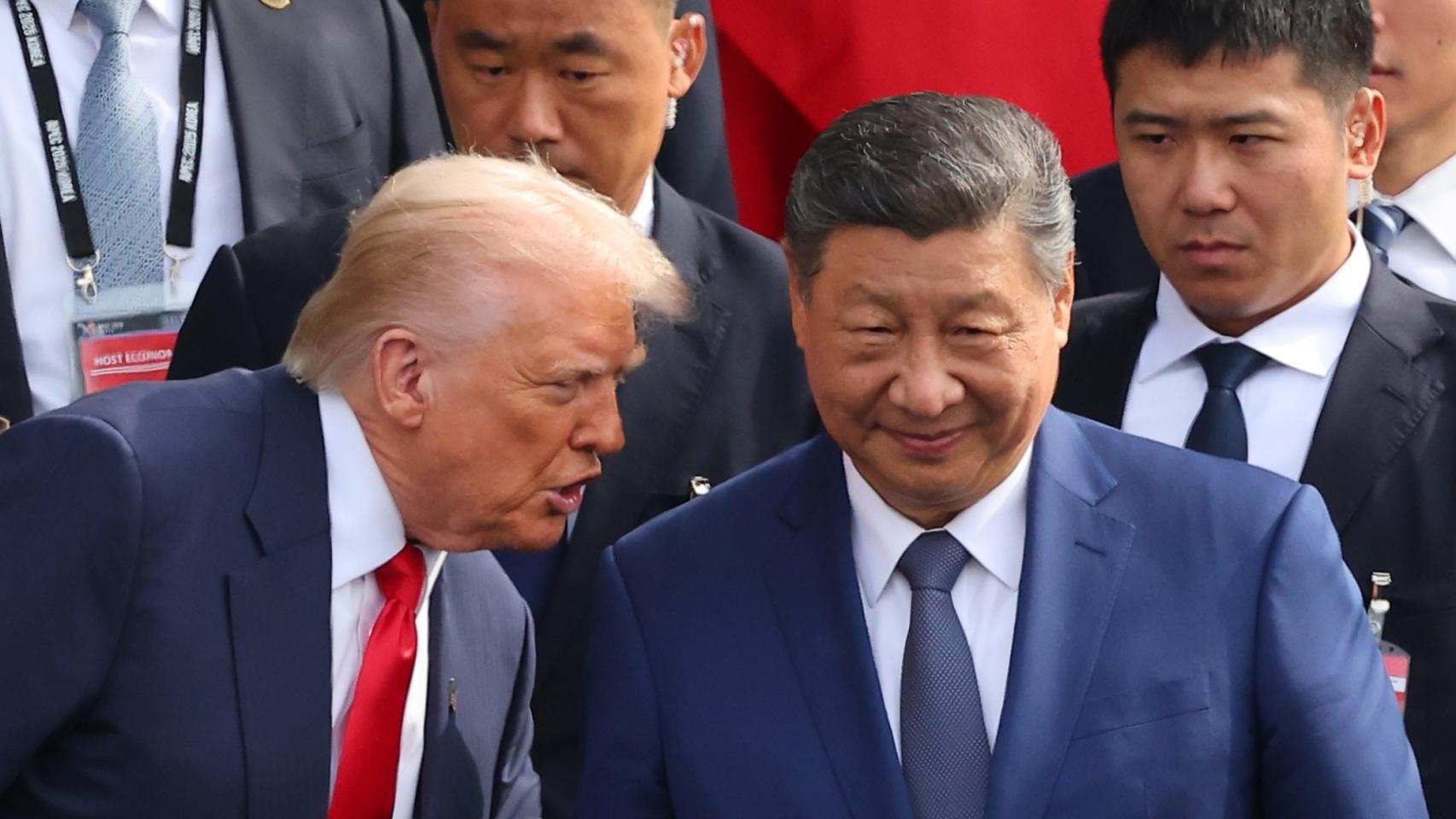 Trump pide ayuda a Elon Musk y Tim Cook para presionar a Xi Jinping: la lista de objetivos del presidente para su viaje a China