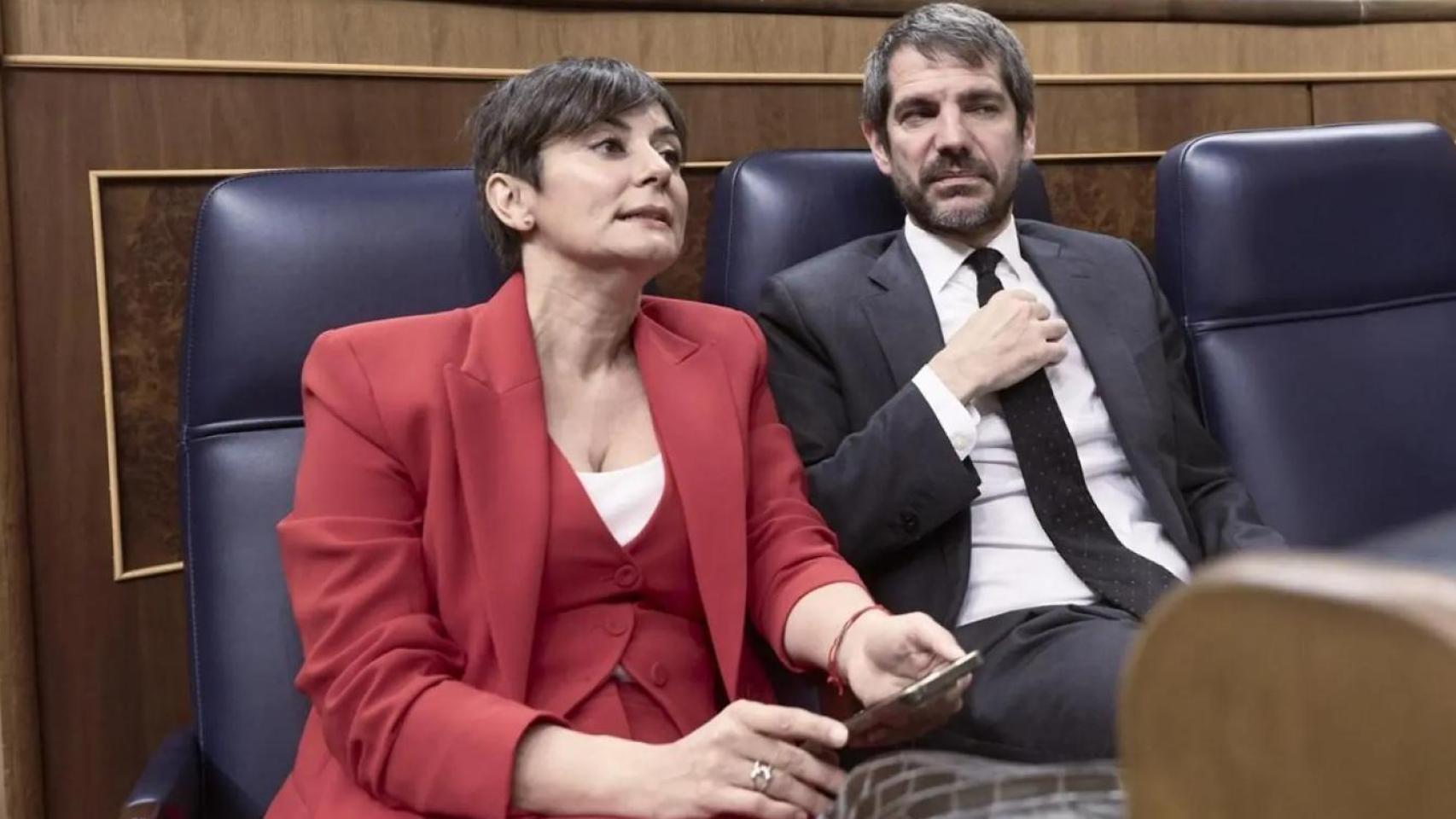 La ministra de Vivienda, Isabel Rodríguez, y el titular de Cultura, Ernest Urtasun, este miércoles en el Congreso. Europa Press