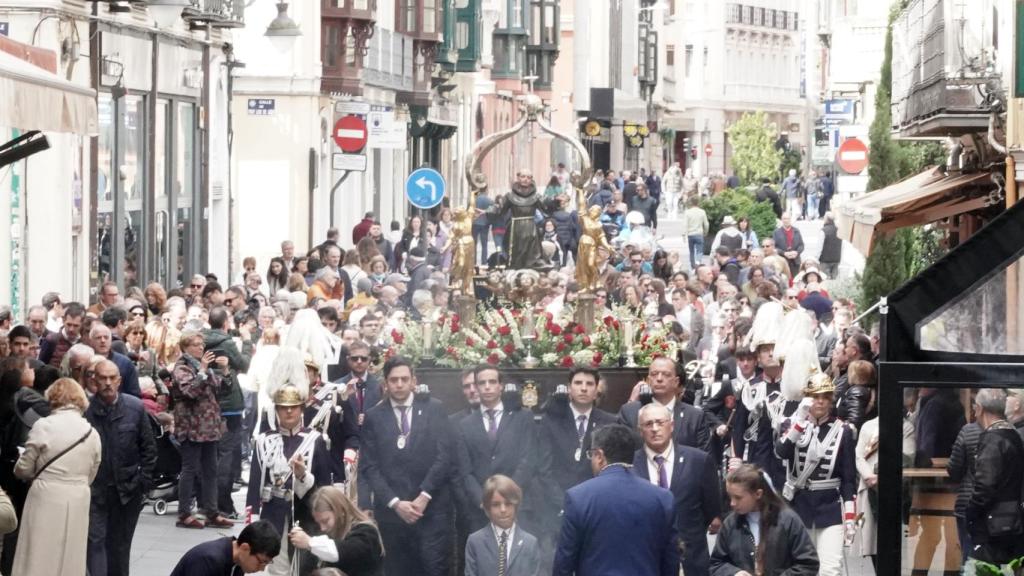 Procesión en honor a San Pedro Regalado en Valladolid, el 13 de mayo de 2025