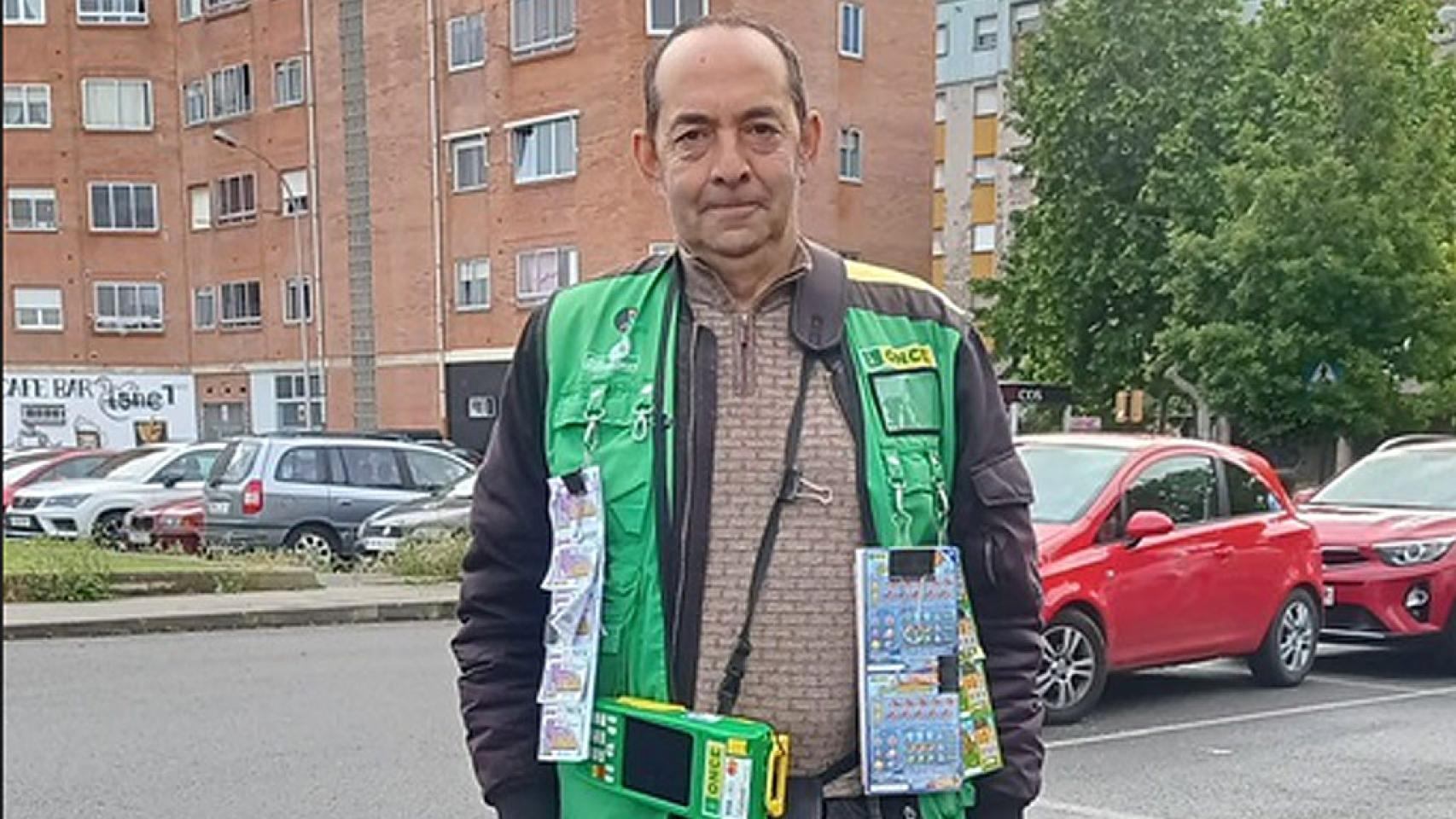 Carlos Escudero, vendedor de la ONCE.