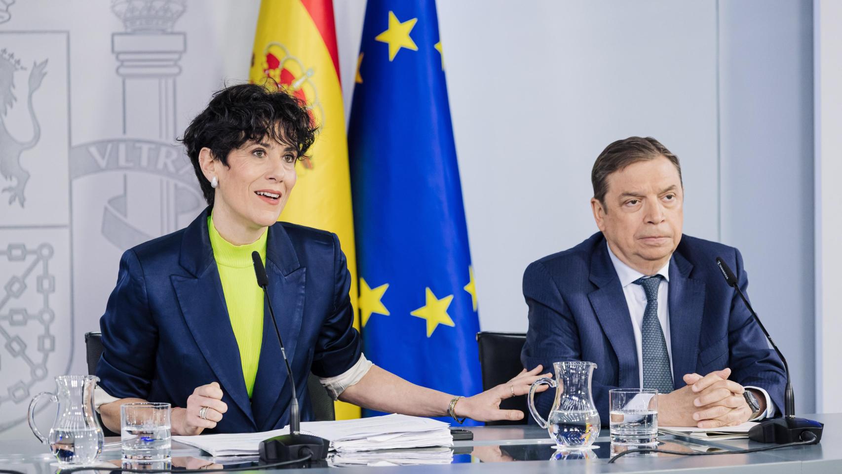La ministra de Inclusión, Seguridad Social y Migraciones y portavoz del Gobierno, Elma Saiz, y el ministro de Agricultura, Pesca y Alimentación, Luis Planas.