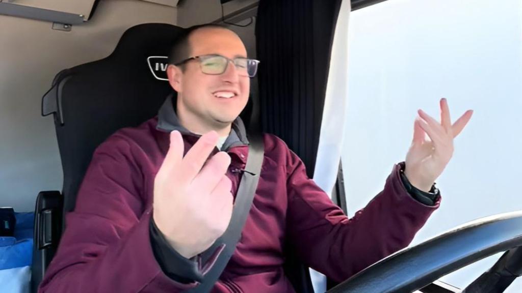 Imagen de Javier Pájaro, camionero.