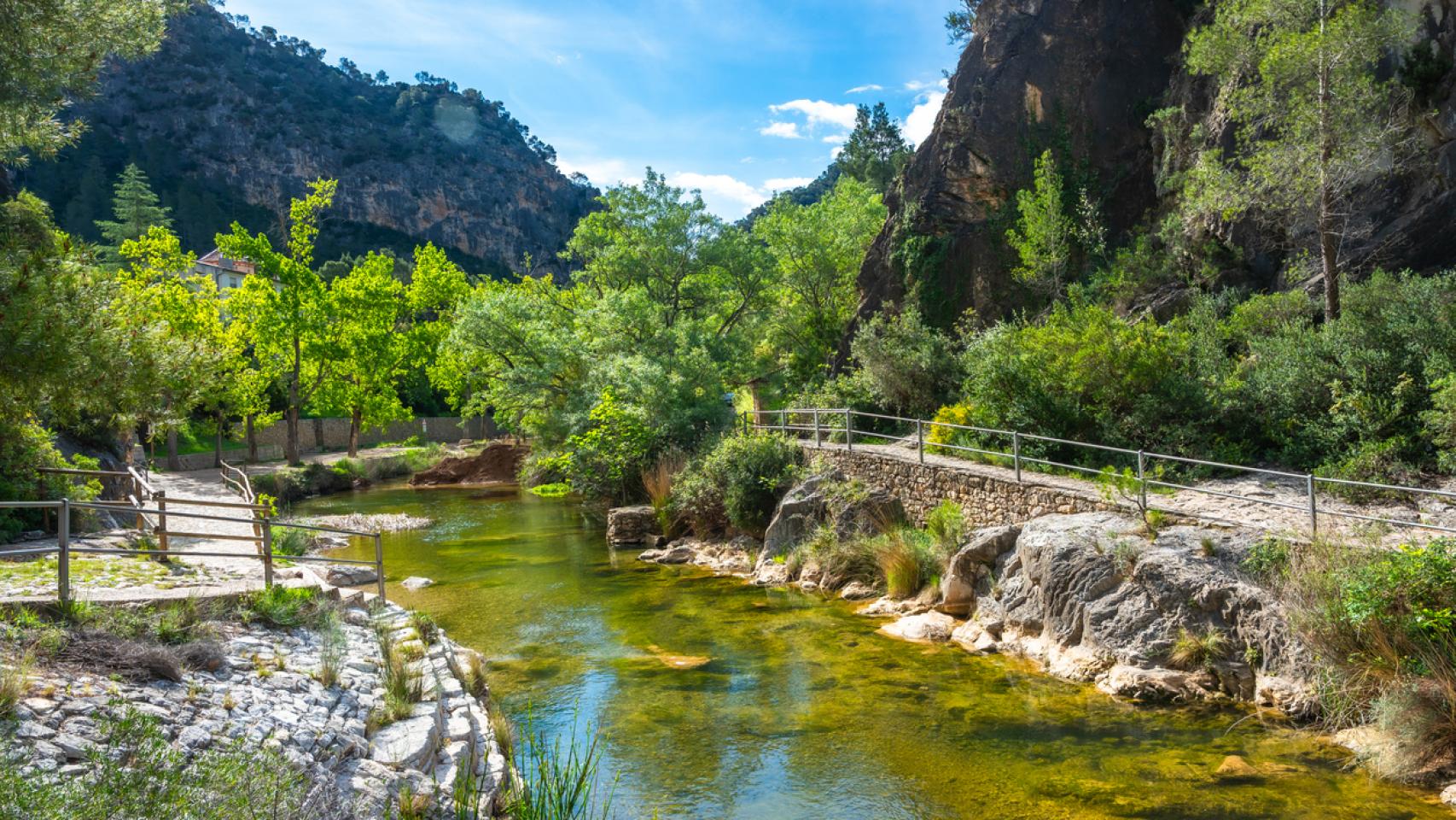 Santuario de Fontcalda en Gandesa, Tarragona.