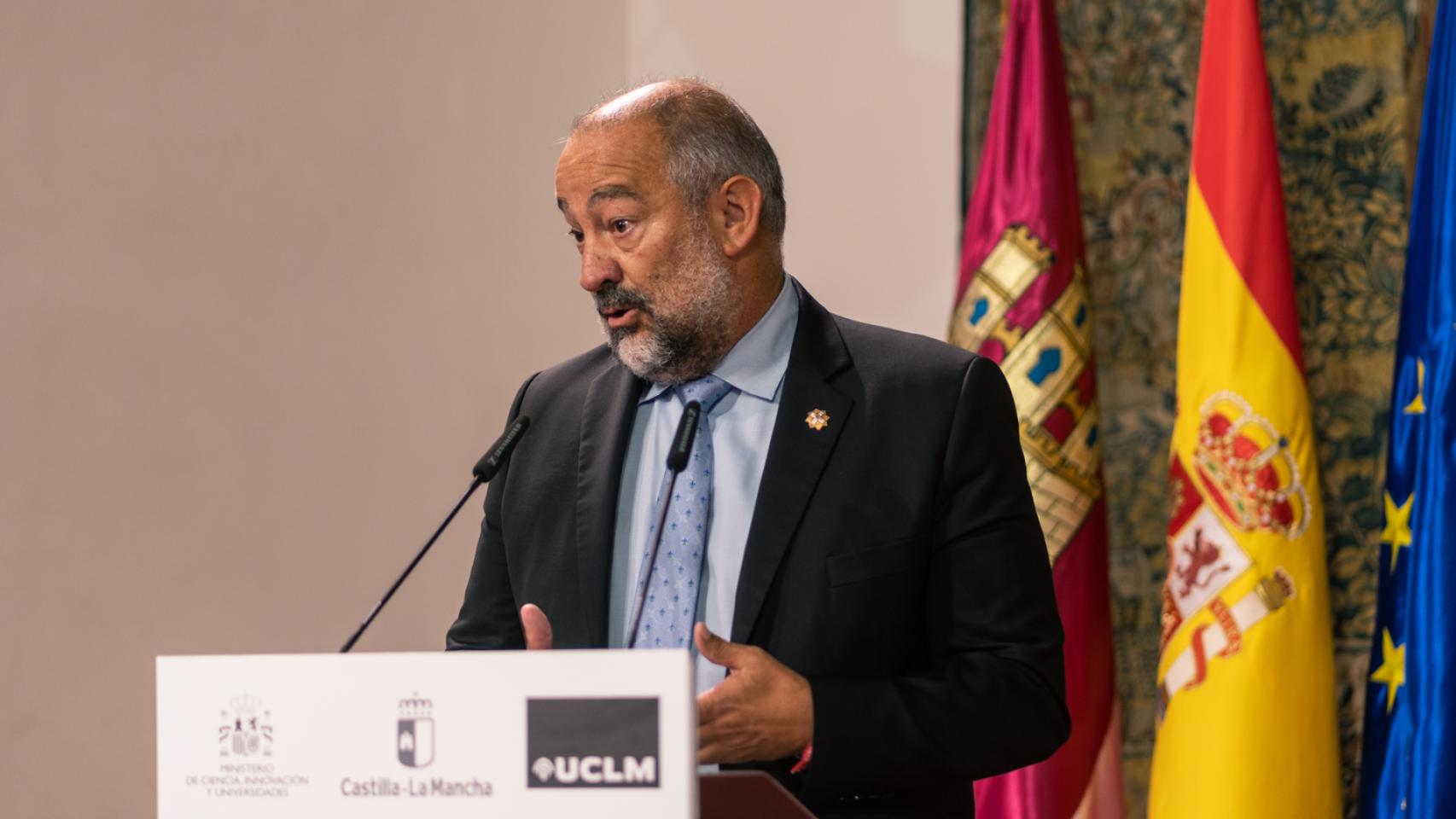El rector de la Universidad de Castilla-La Mancha, José Julián Garde, en una fotografía de archivo. 