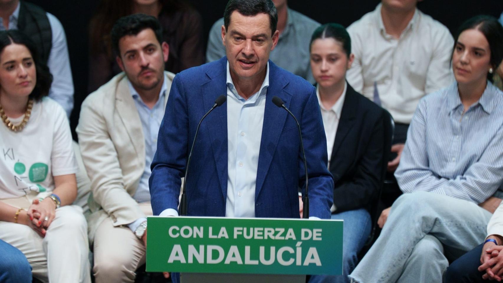 Juanma Moreno en una acto electoral este martes en Jaén. 