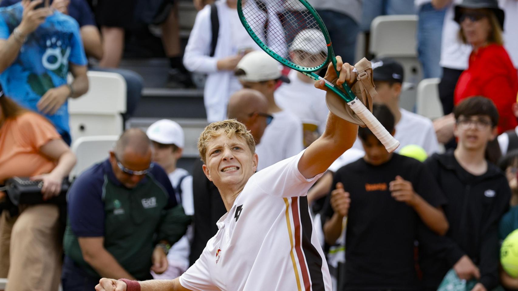 Martín Landaluce celebra una de sus victorias en Roma.