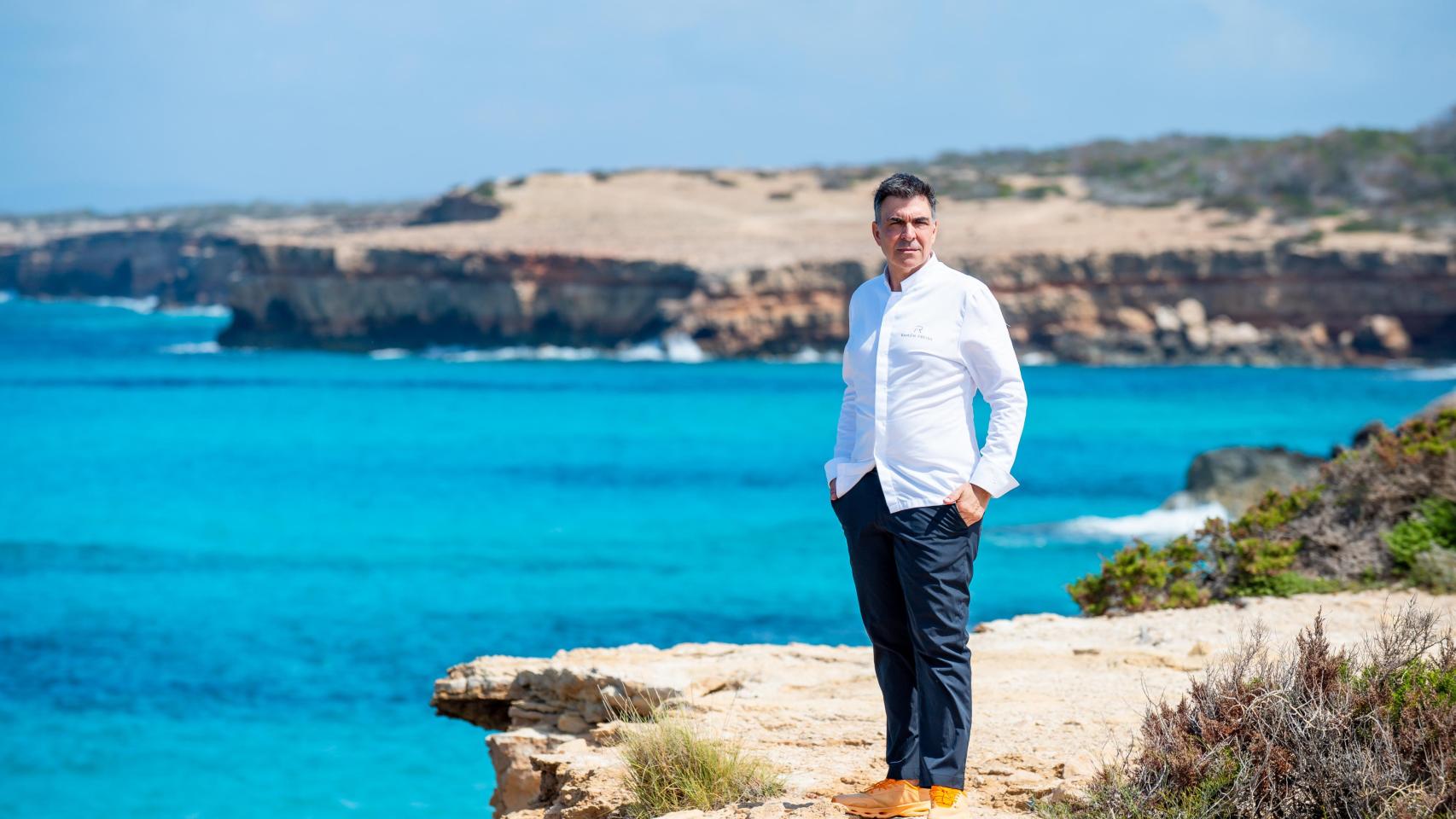 La cocina de Ramón Freixa llega a una de las calas más idílicas de Formentera.