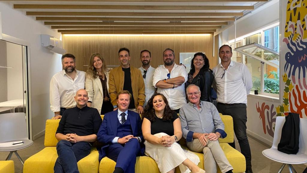 Antonio Carlos Rivero, Raquel Soldado, Alberto Corchado, Mario Aguilar, Félix Blanco, Carmen Gonzaga, Juan Ramas; David Acosta, Salvador Toscano, Rocío Tornay y Joaquín Ágreda.