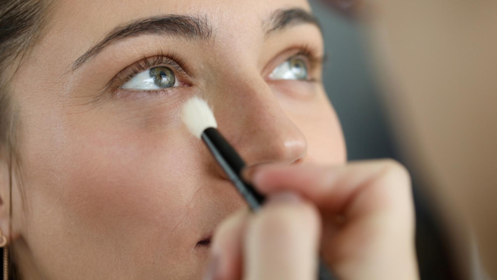 Maquillaje de ojos para agrandar la mirada.