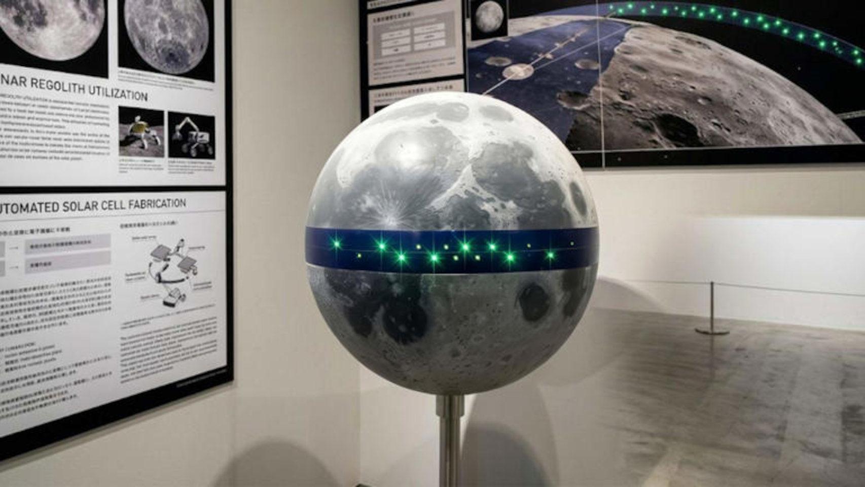 Un modelo del Luna Ring