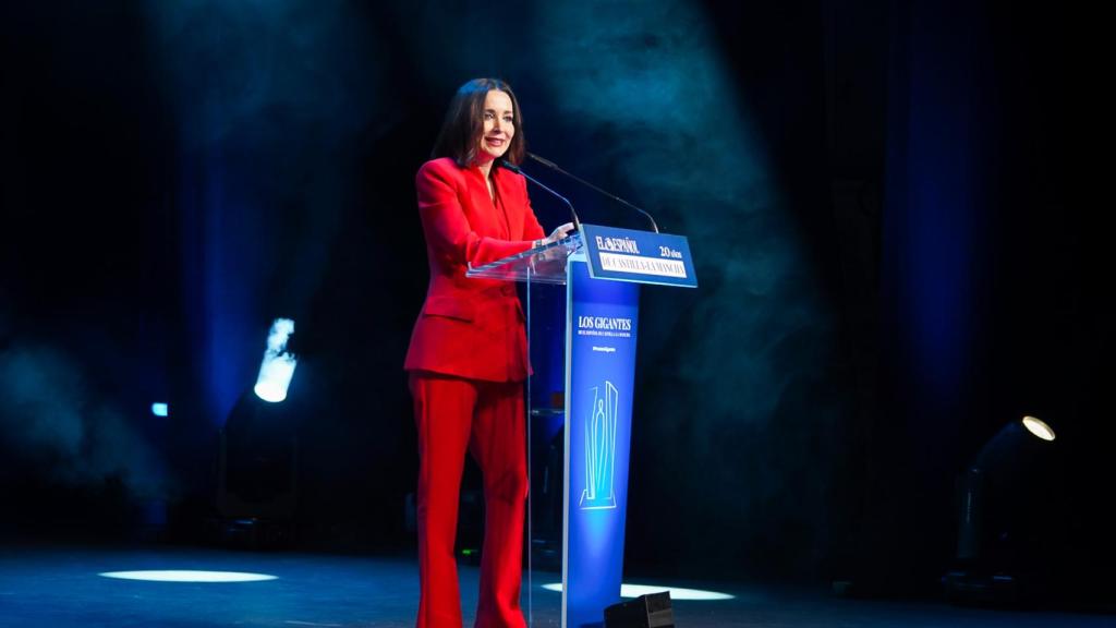 Cruz Sánchez De Lara durante su intervención sobre Eugenia Silva.