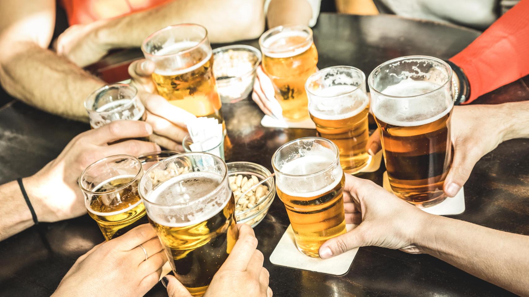 Unas cervezas.