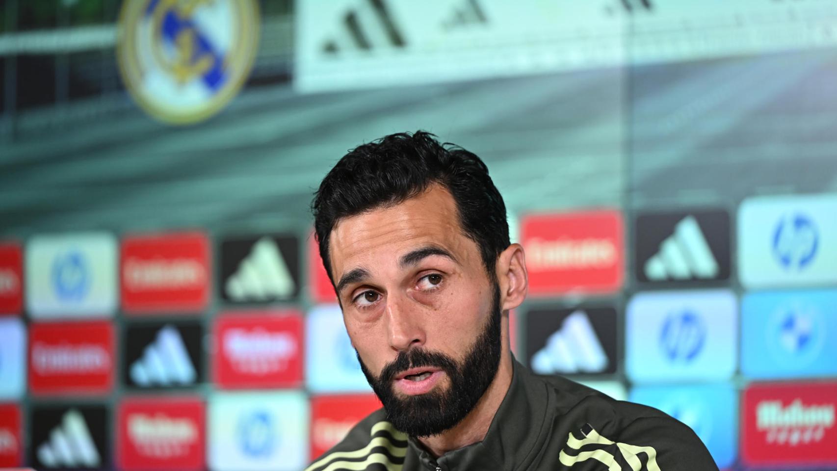 Álvaro Arbeloa, en rueda de prensa con el Real Madrid.