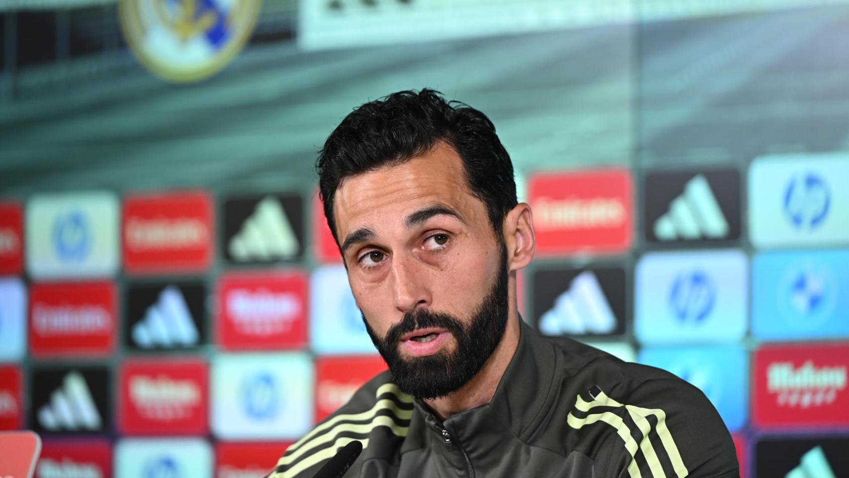 Álvaro Arbeloa, en rueda de prensa con el Real Madrid.