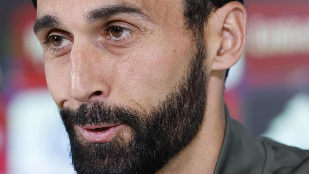 Álvaro Arbeloa, en rueda de prensa con el Real Madrid.