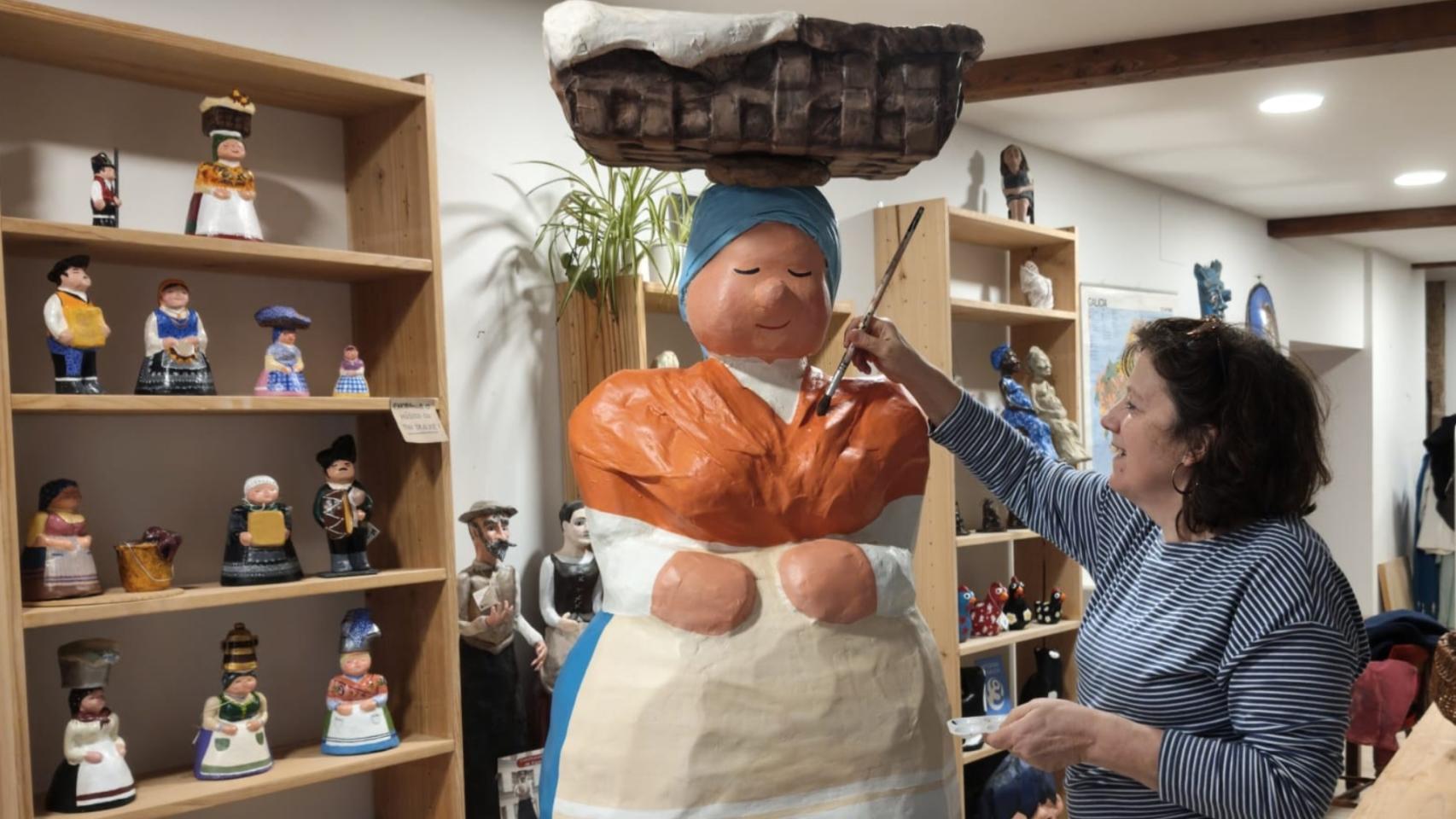 La artesana Marga Portomeñe en su taller.