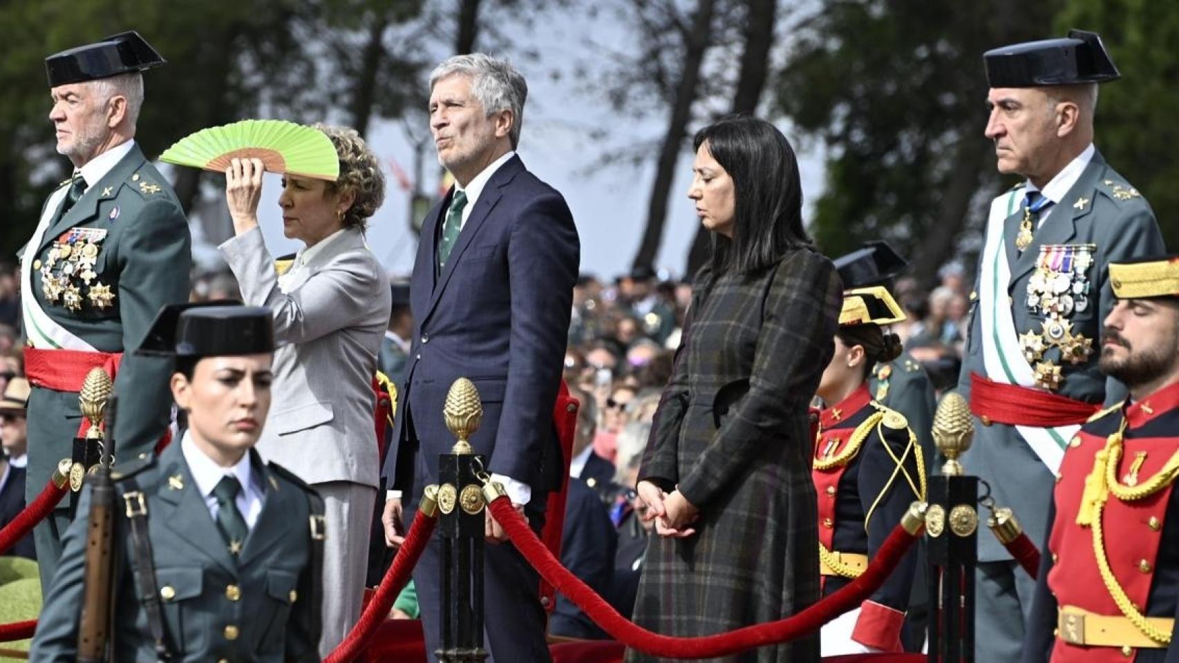Fernando Grande-Marlaska, junto a la directora de la Guardia Civil este miércoles en Baeza (Jaén).