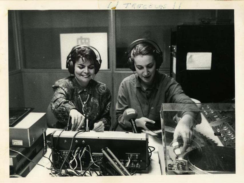 Traballando con Rosa Martínez na Radio Galega en Vigo.