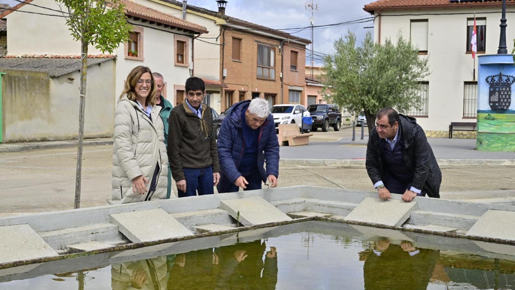 La presidenta de la Diputación de Palencia, Ángeles Armisén en Renedo de la Vega .