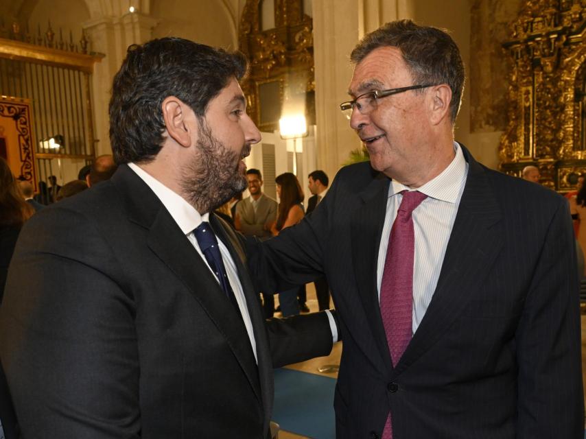 Fernando López Miras, presidente del Ejecutivo regional, y José Ballesta, alcalde de Murcia.
