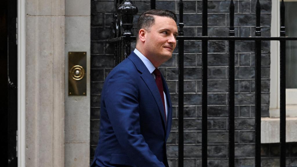 Wes Streeting a su salida de su reunión de 19 minutos con Keir Starmer