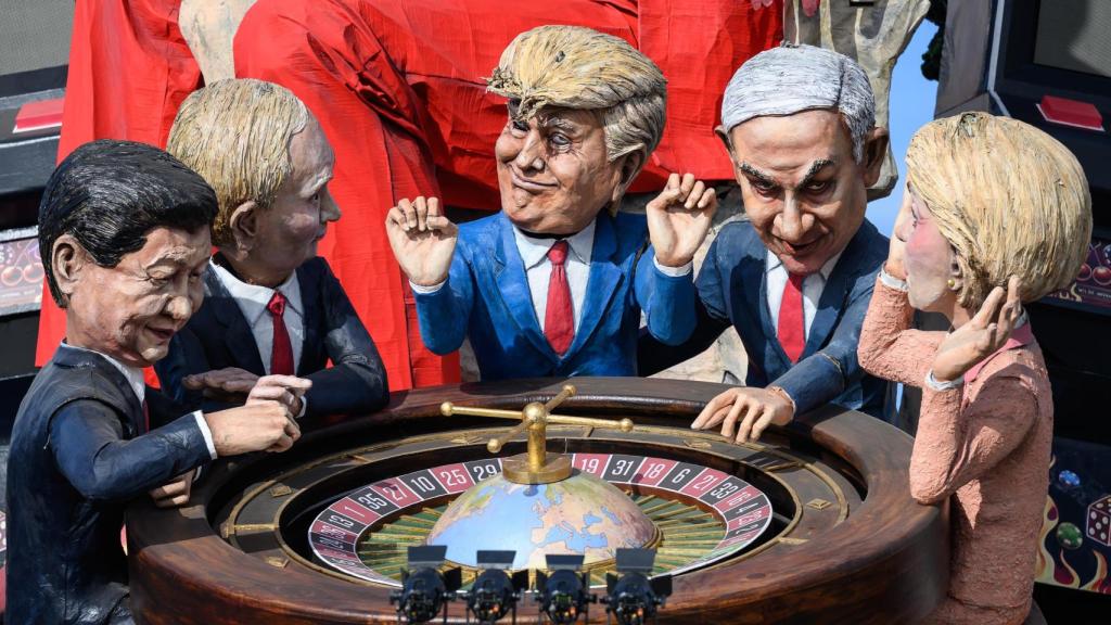 Figuras de Xi Jinping, Putin, Trump, Netanyahu y Úrsula von der Leyen en el carnaval de Viareggio (Italia)