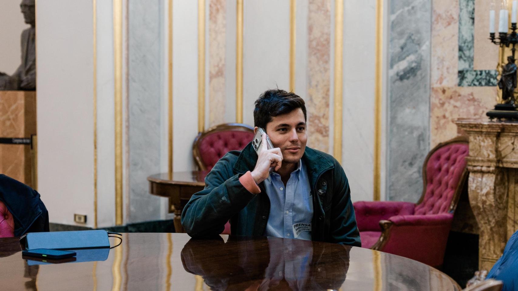 Última hora política, en directo | El Congreso retira de forma “cautelar” la acreditación a Vito Quiles y a Ndongo con el voto en contra del PP