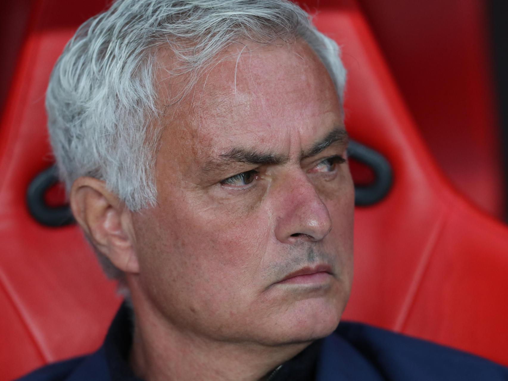 José Mourinho, en el banquillo del Benfica.