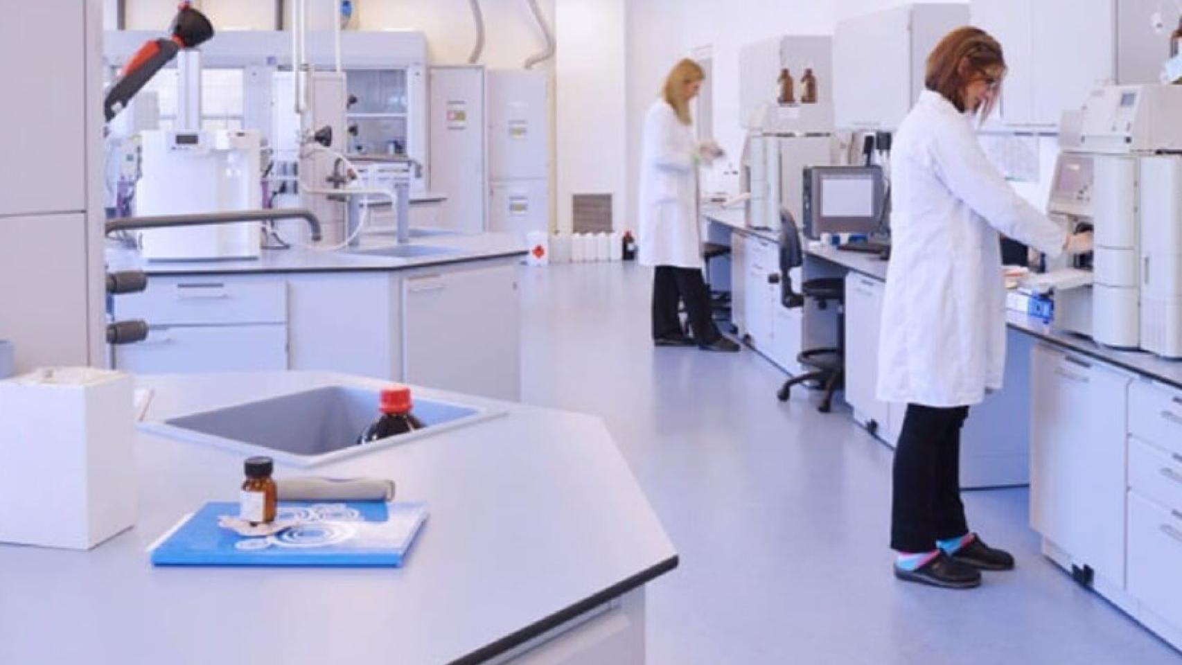 Investigadoras en un laboratorio. 