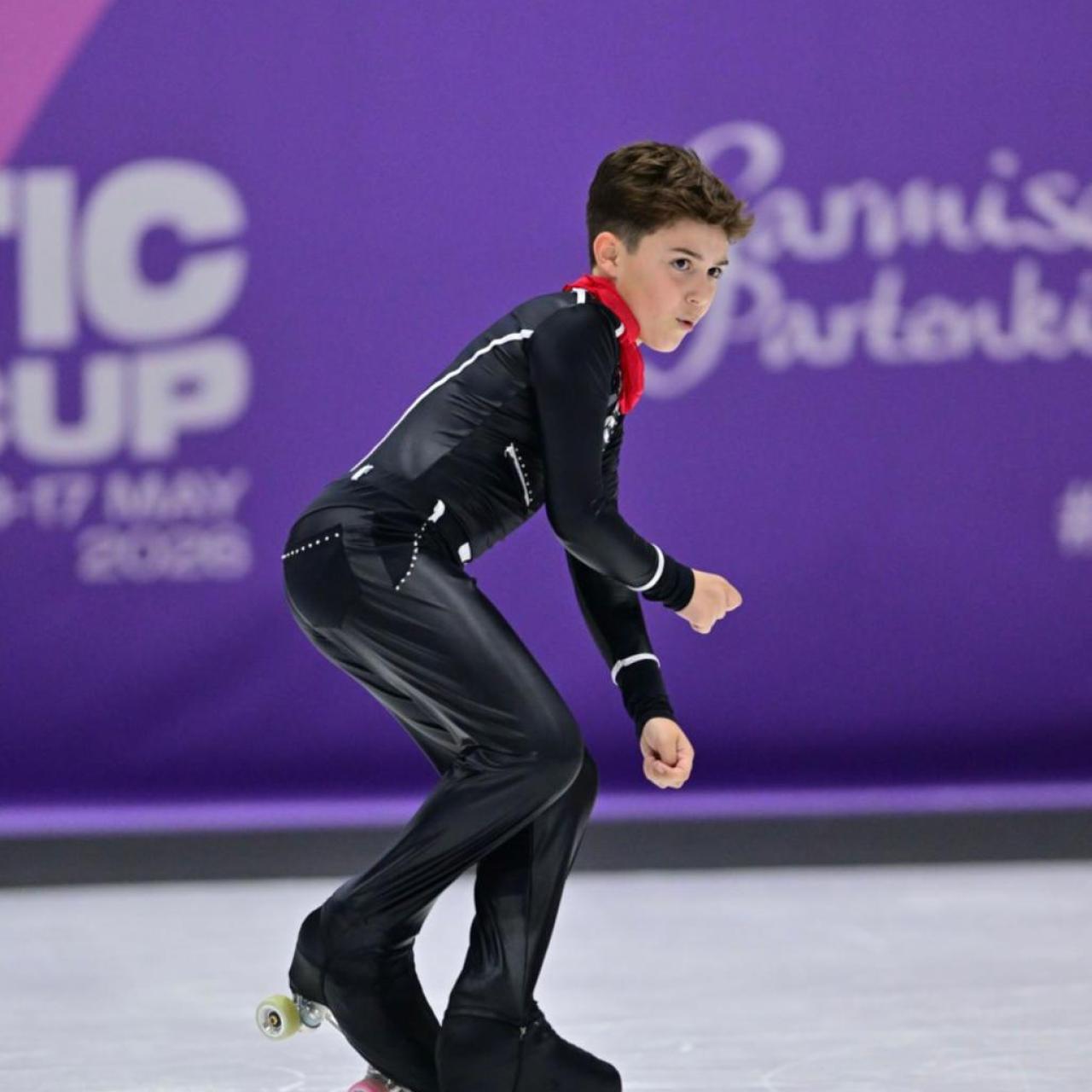 Adrián Vicente durante su participación en el Artistic World Cup