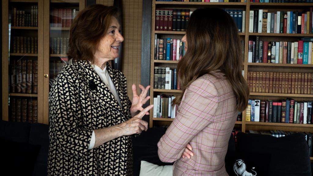 En la imagen, Blanca Berasátegui y Ana Núñez-Milara antes de la deliberación del tribunal.