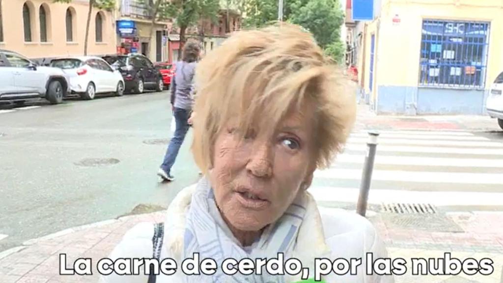 Mari Carmen, cliente de una carnicería.
