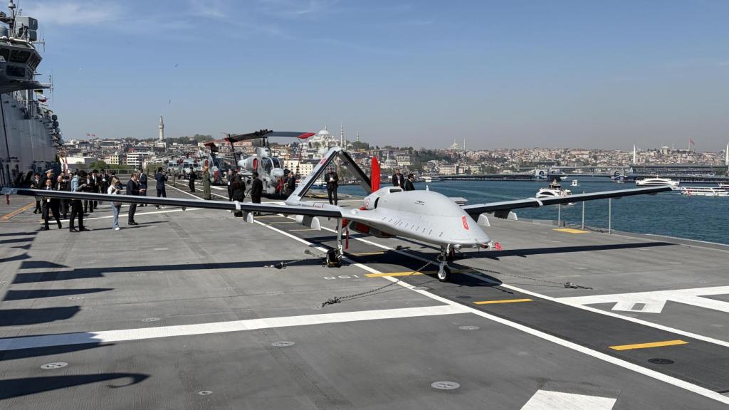 Dron TB-3 a bordo del TCG Anadolu