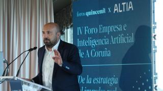 El concelleiro de Economía de A Coruña, José Manuel Lage, en el Foro Empresa e Inteligencia Artificial de Quincemil y ALTIA.