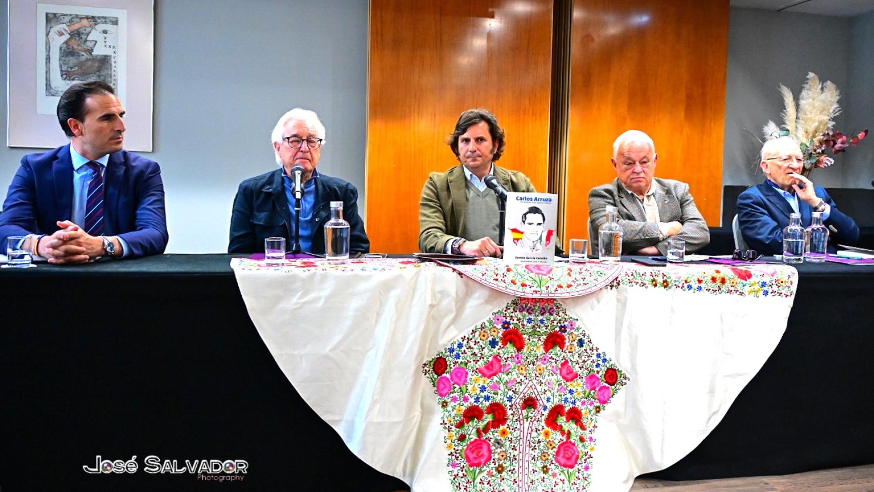 Presentación del libro del escritor Santos García Catalán.