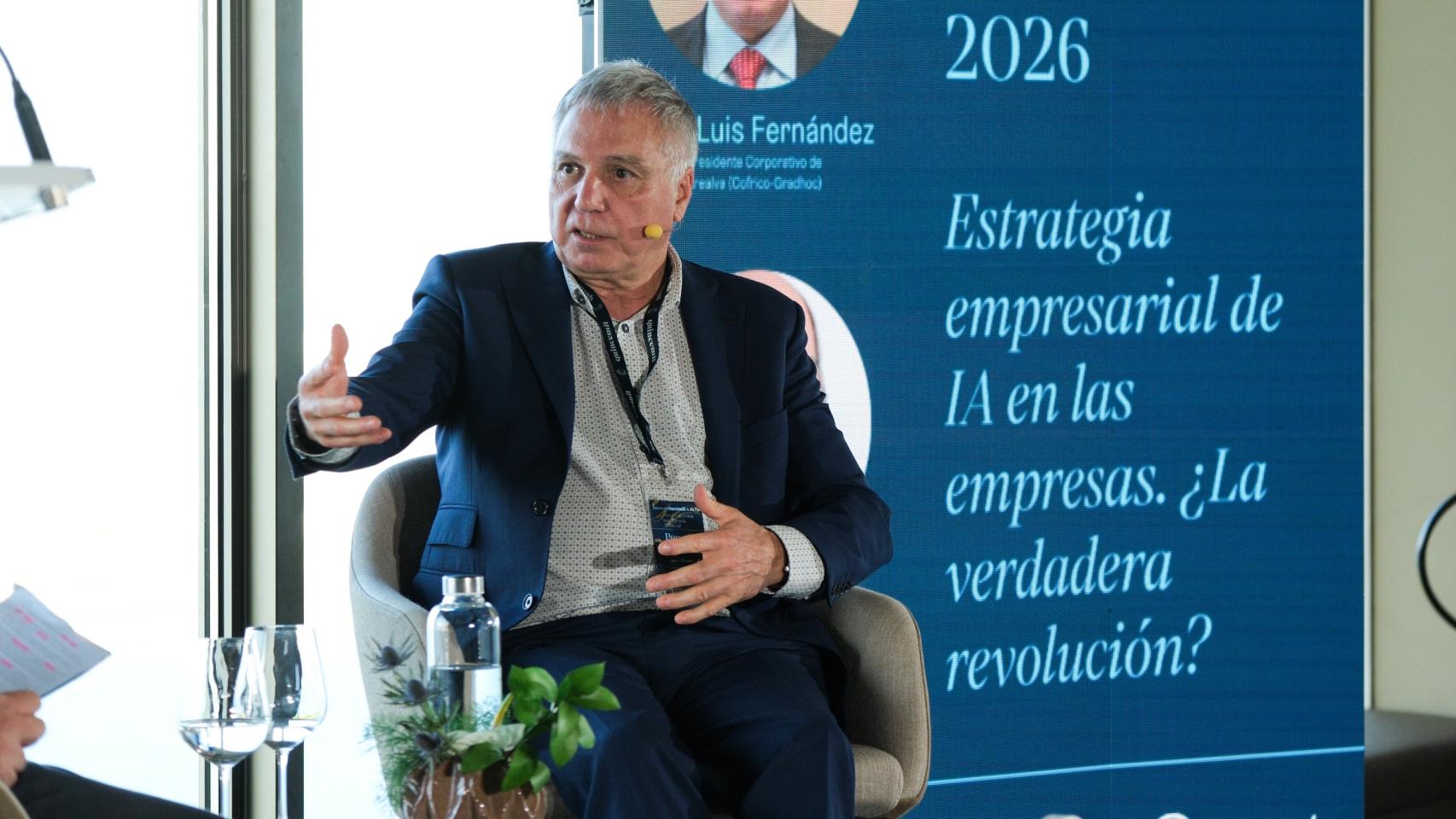 El presidente corporativo de Arealva (Cofrico-Gradhoc), José Luis Fernández, en el Foro Empresa e Inteligencia Artificial de Quincemil y ALTIA 