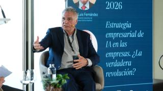 El presidente corporativo de Arealva (Cofrico-Gradhoc), José Luis Fernández, en el Foro Empresa e Inteligencia Artificial de Quincemil y ALTIA 