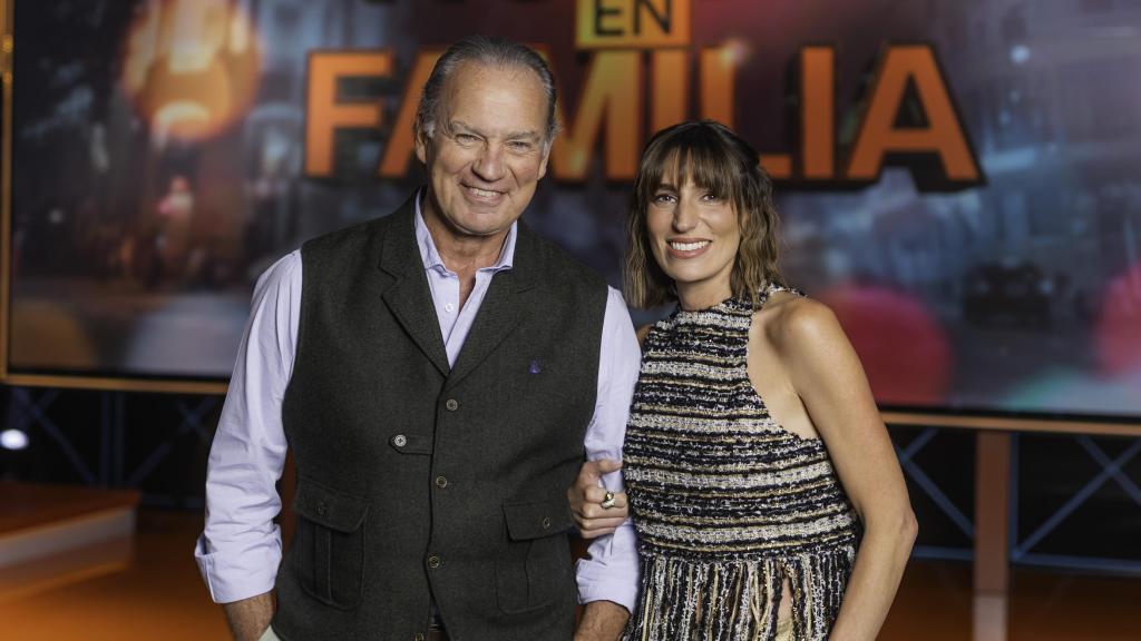 Bertín Osborne junto a su hija Eugenia en la primera imagen de 'Noche en Familia'.