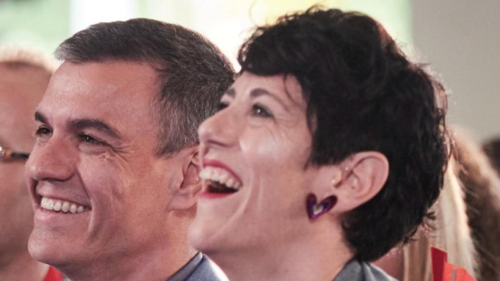 Elma Saiz, ministra de Seguridad Social y Pedro Sánchez.