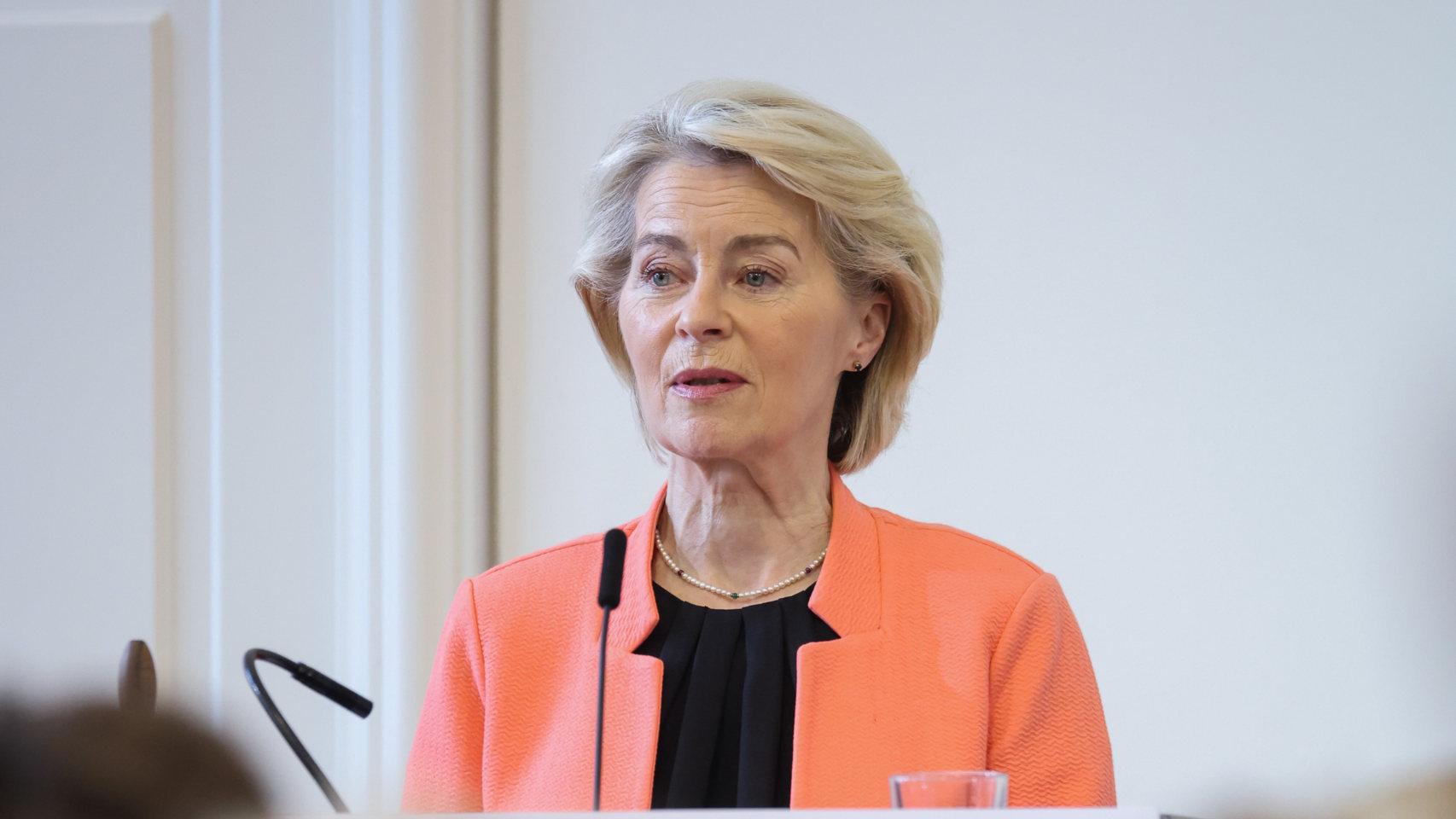 La Presidenta de la Comisión Europea, Ursula von der Leyen, en la Cumbre Europea de Inteligencia Artificial e Infancia