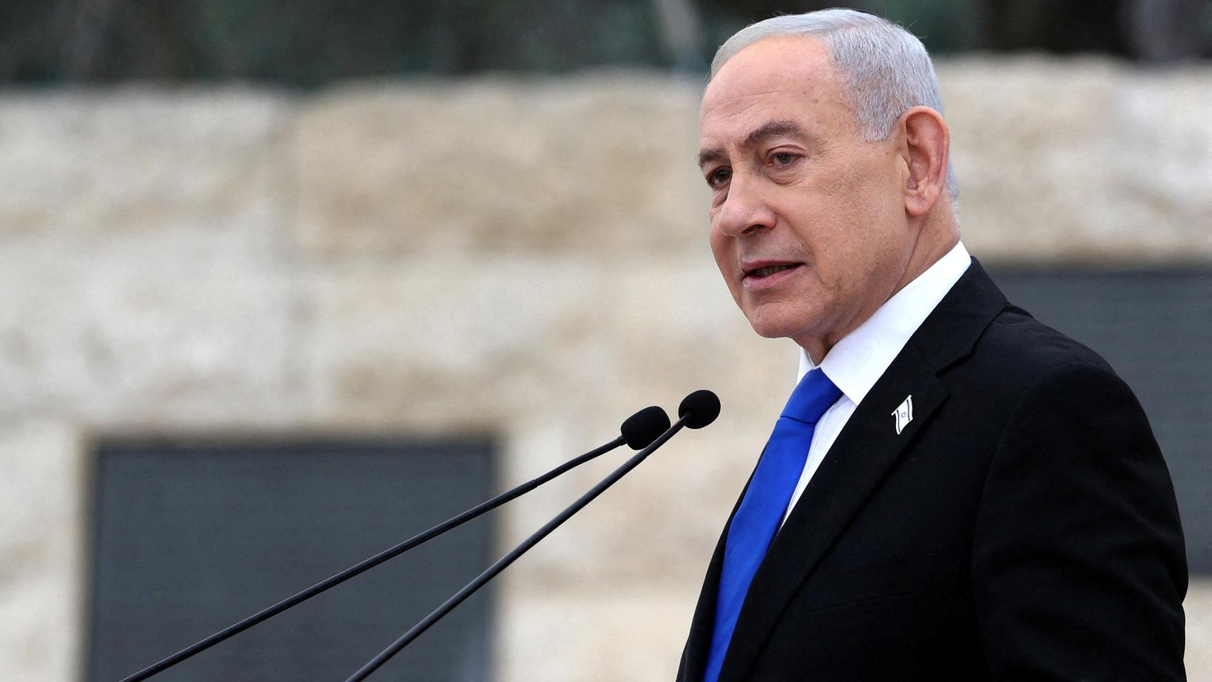  El primer ministro israelí, Benjamin Netanyahu, habla durante una ceremonia en conmemoración del Día del Recuerdo de los soldados caídos en Israel.