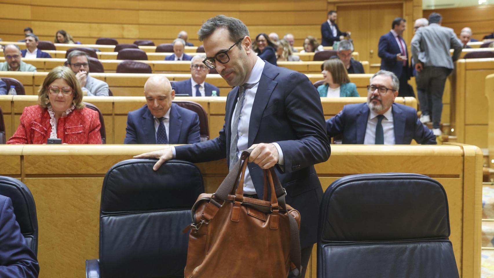 El ministro de Economía y vicepresidente Carlos Cuerpo este martes en el Senado.