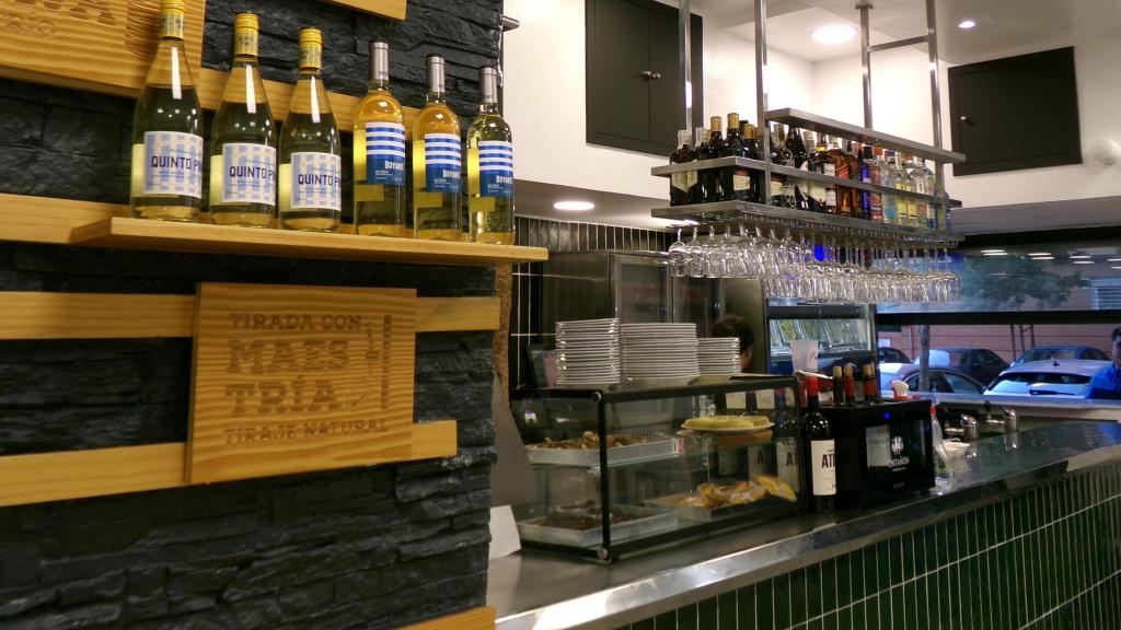 El nuevo local de Perita, donde incluye como novedad la cocina y el marisco.